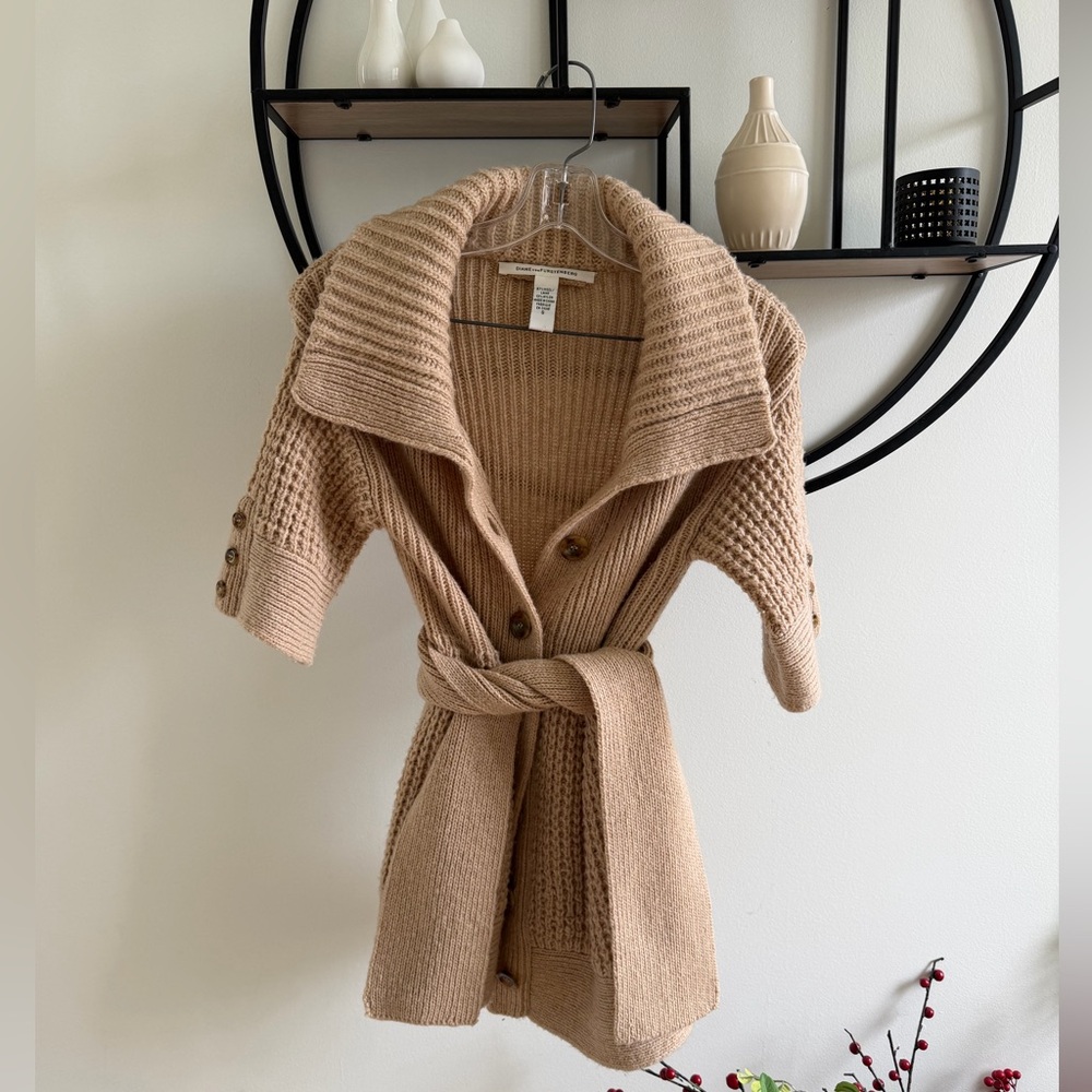 Diane Von Furstenberg short sleeve sweater cardigan collar camel/tan- Sz. S